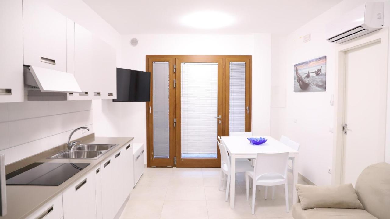 Condominio Diana Est- Gemini บิบิโอเน ภายนอก รูปภาพ