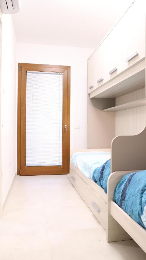 Condominio Diana Est- Gemini บิบิโอเน ภายนอก รูปภาพ
